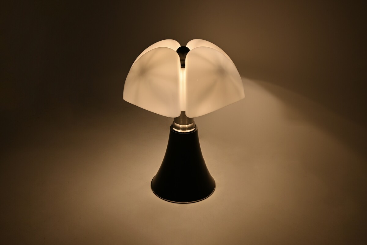 Black Pipistrello Table Lamp by Gae Aulenti for Martinelli Luce