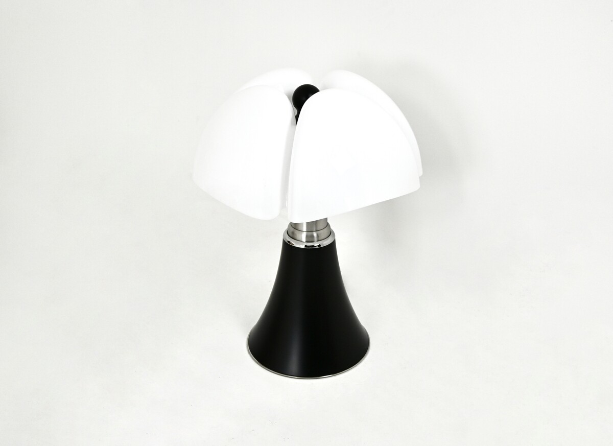 Black Pipistrello Table Lamp by Gae Aulenti for Martinelli Luce