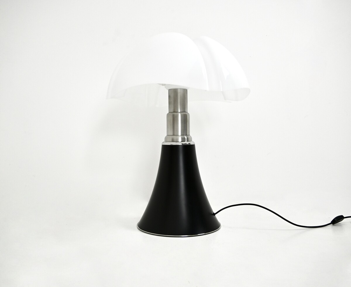 Black Pipistrello Table Lamp by Gae Aulenti for Martinelli Luce