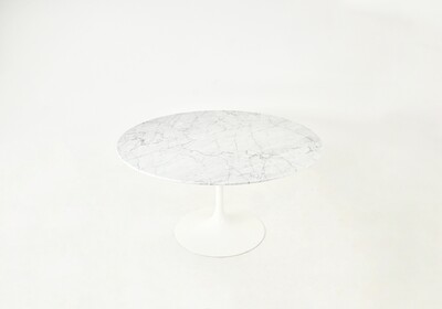 Dining table by Eero Saarinen for Knoll, 1990s