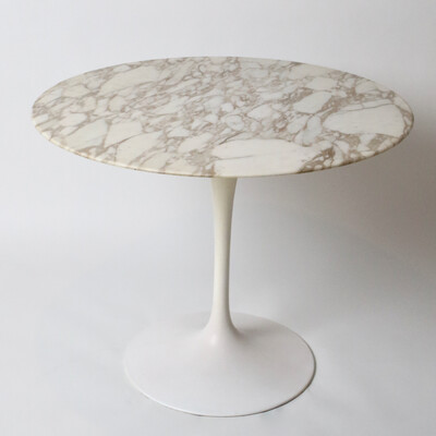  Dining tulip table by aero Saarinen for Knoll International, 1970’s 