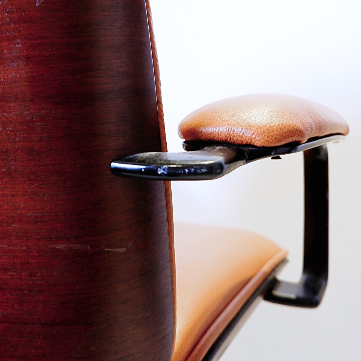 Ico Parisi Terni swivel desk chair by MIM Roma, Italy 1960 - New Leather Upholstery