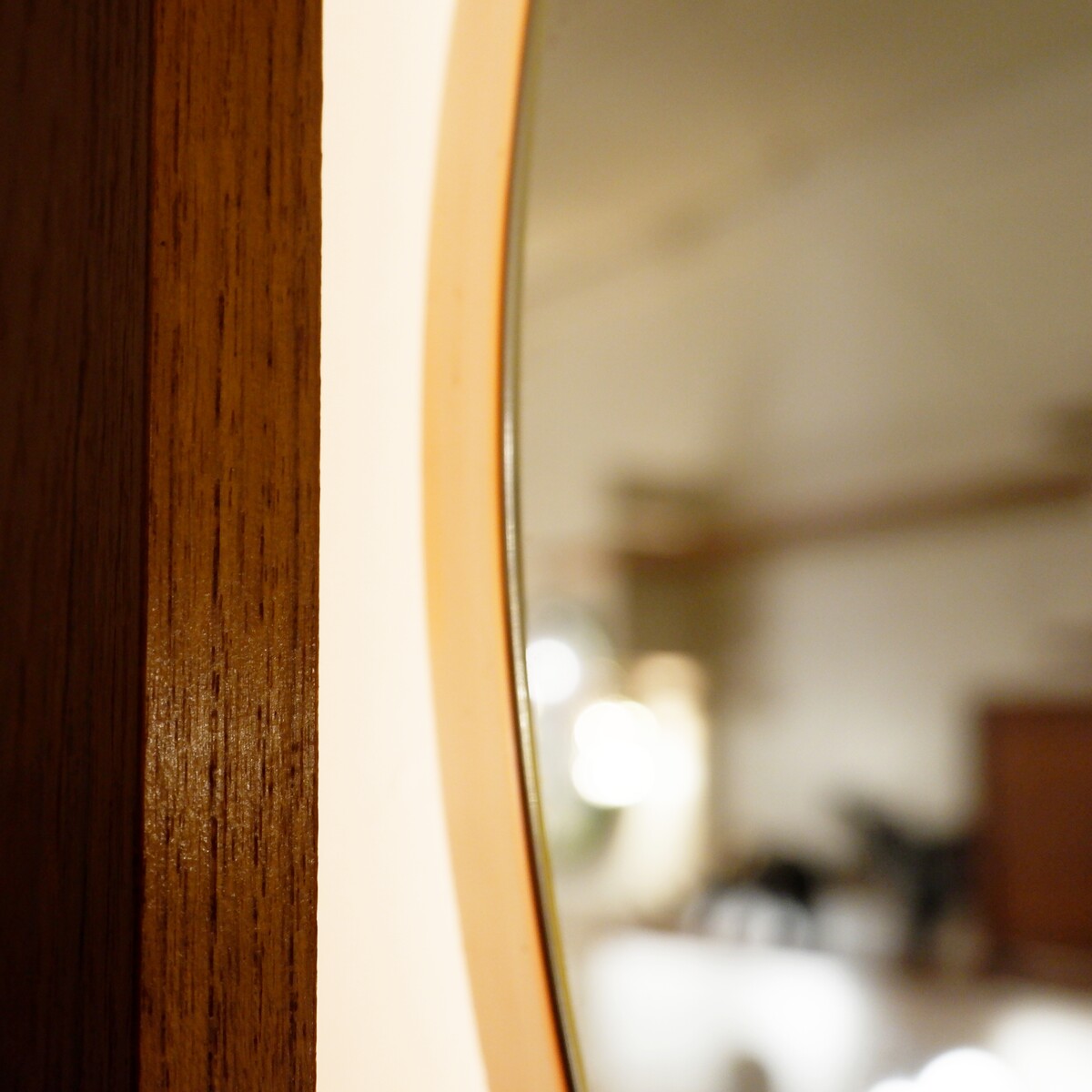 large illuminated round mirror with teak frame 