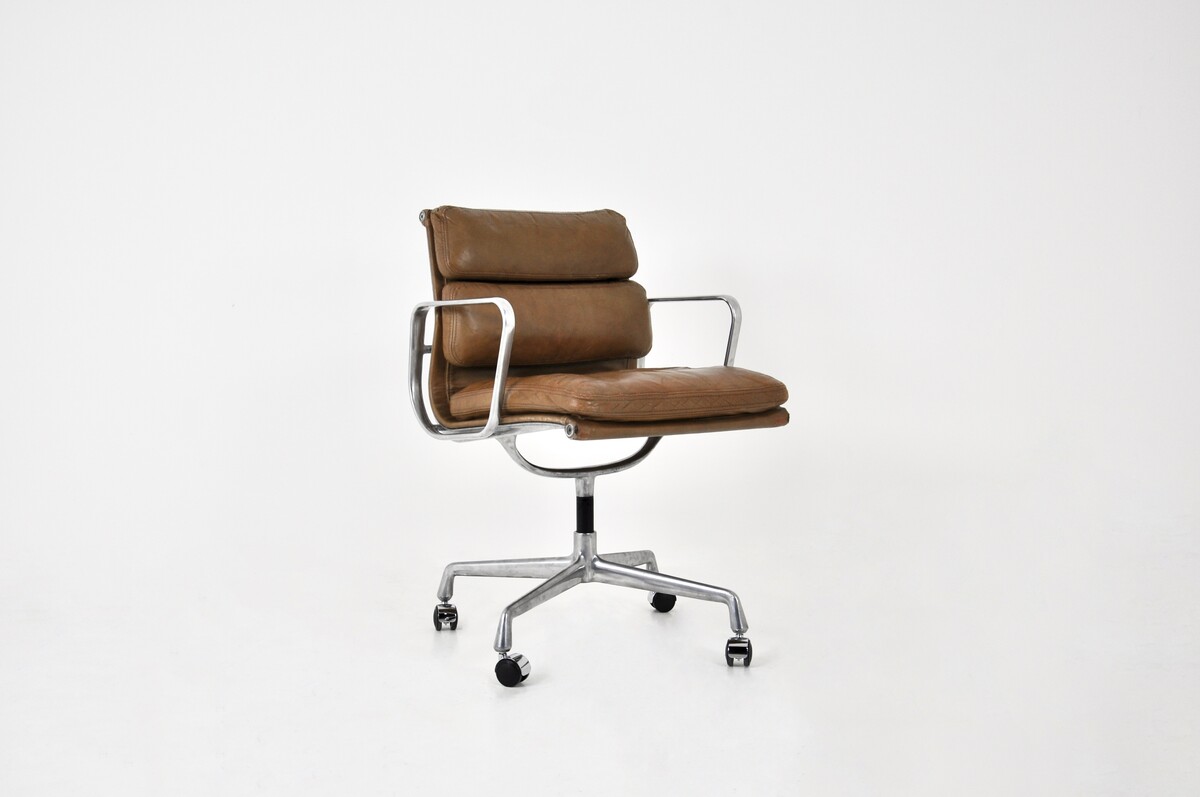 Leather Soft Pad Chair by Charles & Ray Eames for Herman Miller, 1970s