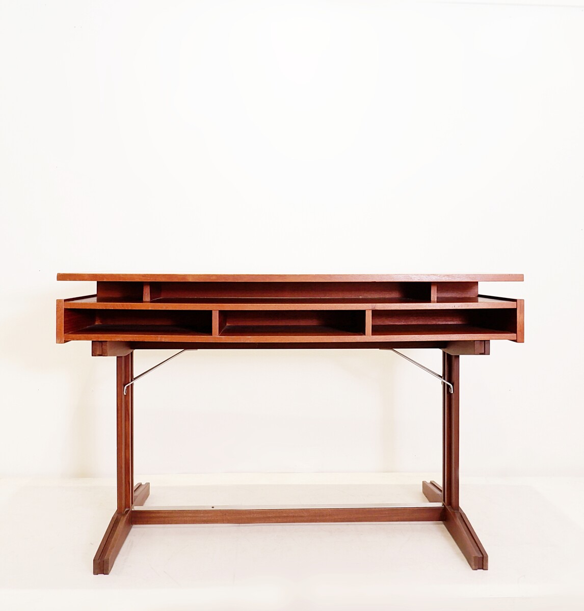 Mid-Century Italian Gianfranco Frattini For Bernini Desk