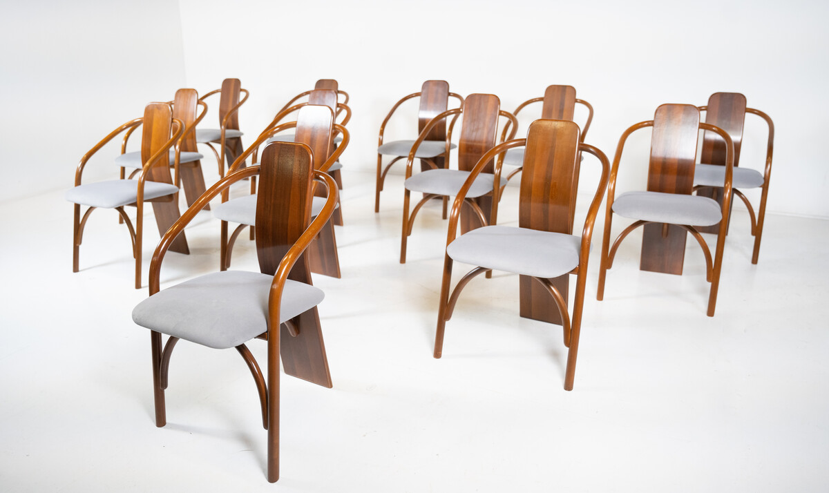 Mid-Century Modern Chairs Model 