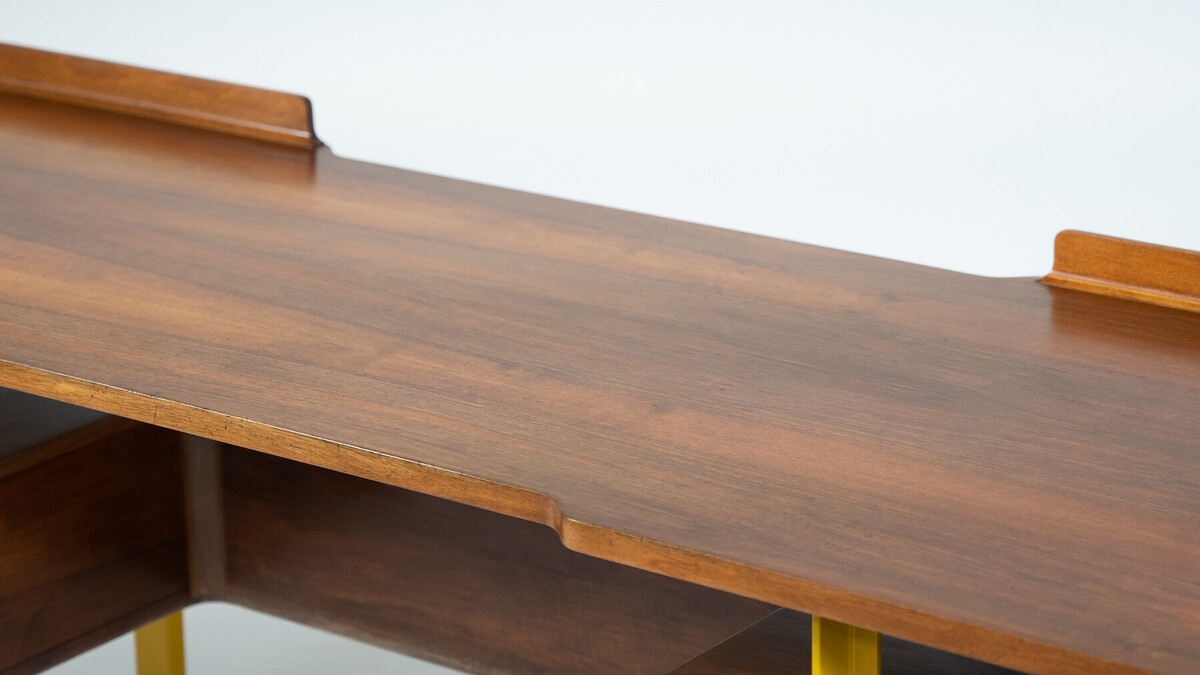 Mid-Century-Modern Italian wooden desk in walnut and metal, Italy, 1960