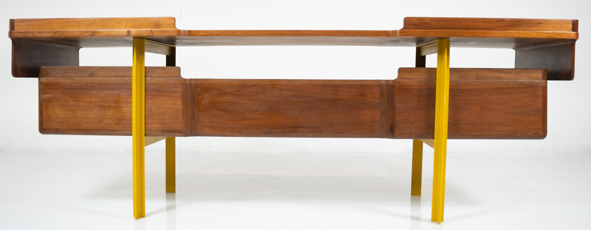 Mid-Century-Modern Italian wooden desk in walnut and metal, Italy, 1960