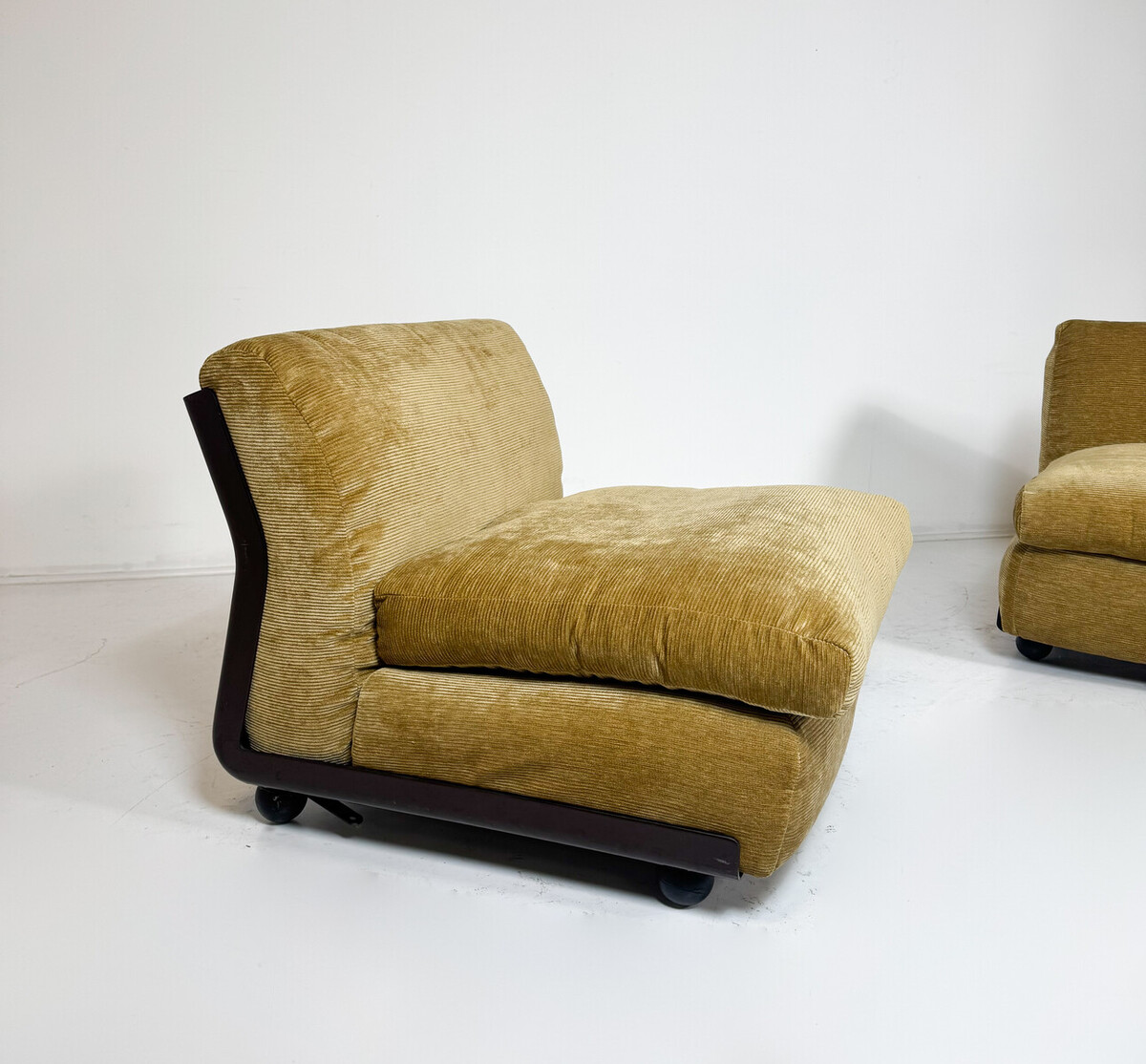 Mid-Century Modern Pair of 