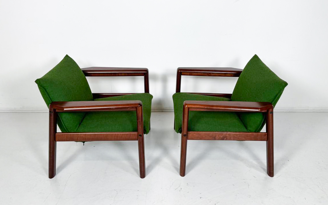 Mid-Century Modern Pair of Armchairs, Green Fabric and Wood, Italy, 1960s