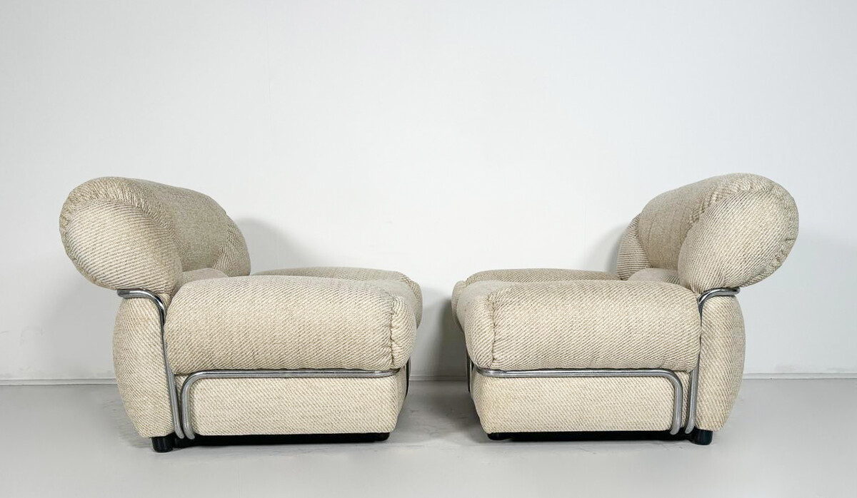 Mid-Century Modern Pair of Italian Armchairs, 1960s