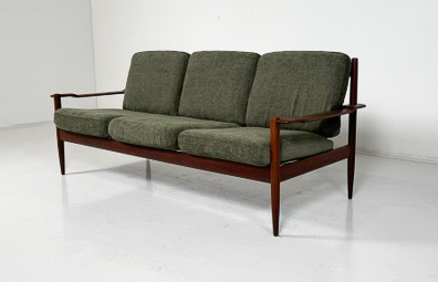 Mid-Century Modern Sofa, Italy, 1960s