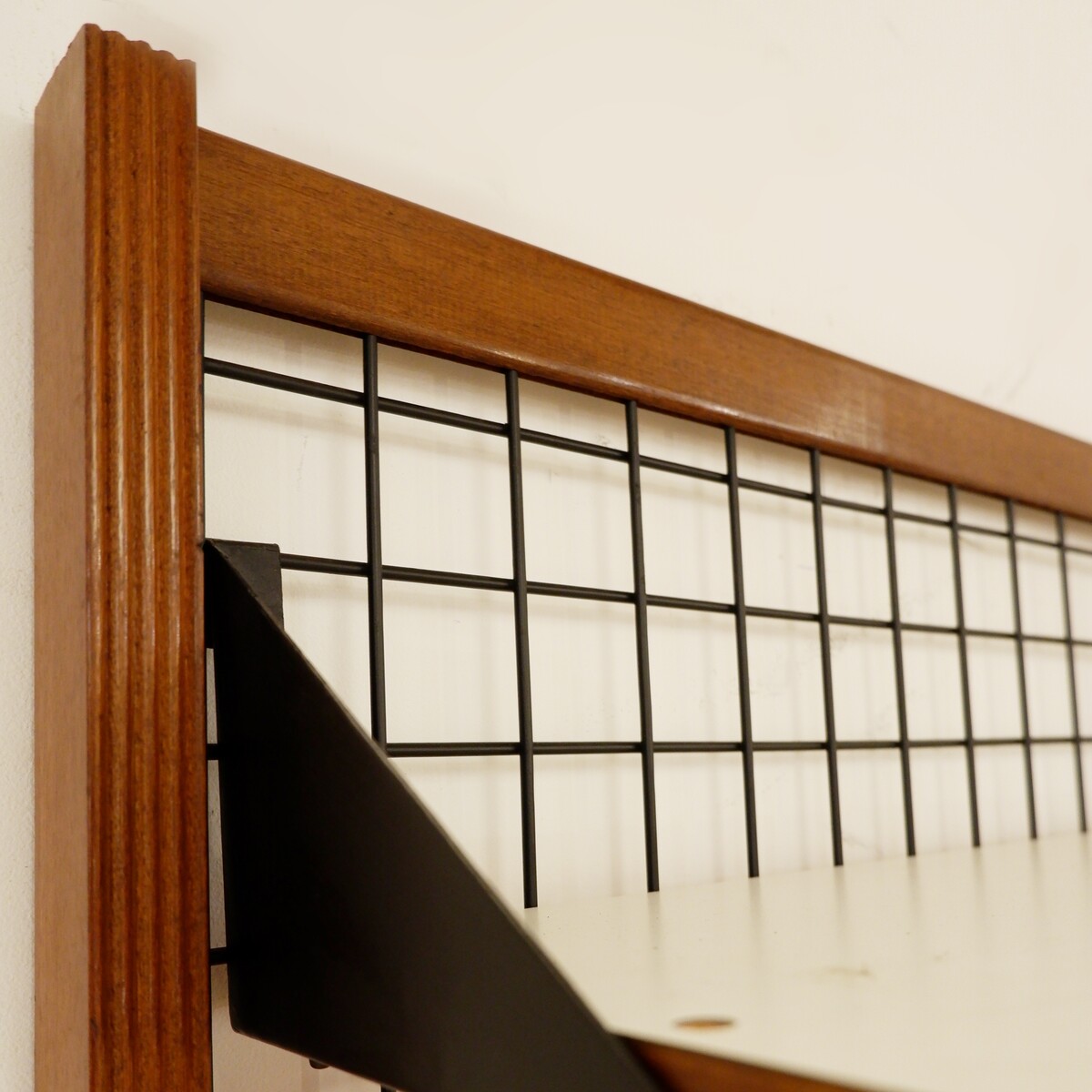 Mid century Modern Wall Shelf, Cantù 1960s