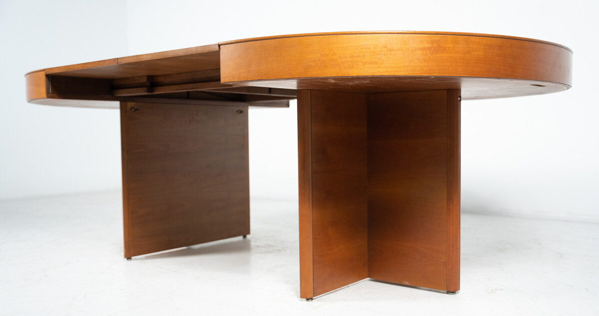 Mid-Century Round Dining Table by Tito Agnoli for Molteni, 1970s