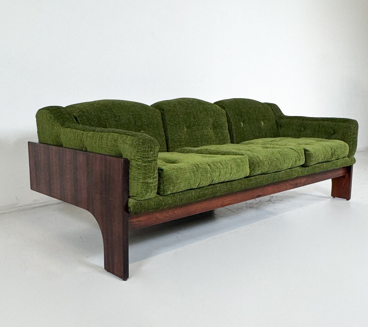 Mid-Century Sofa Oriolo by Claudio Salocchi for Sormani Wood and Green Fabric - Italy 1960s