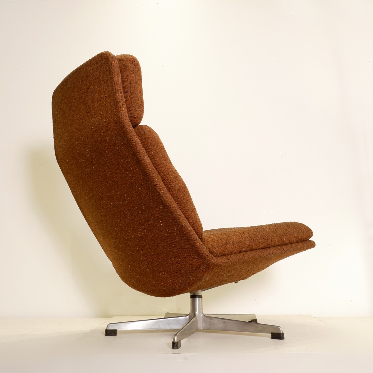 Mid-century swivel armchair by UP. Závody, Czechoslovakia 1970s