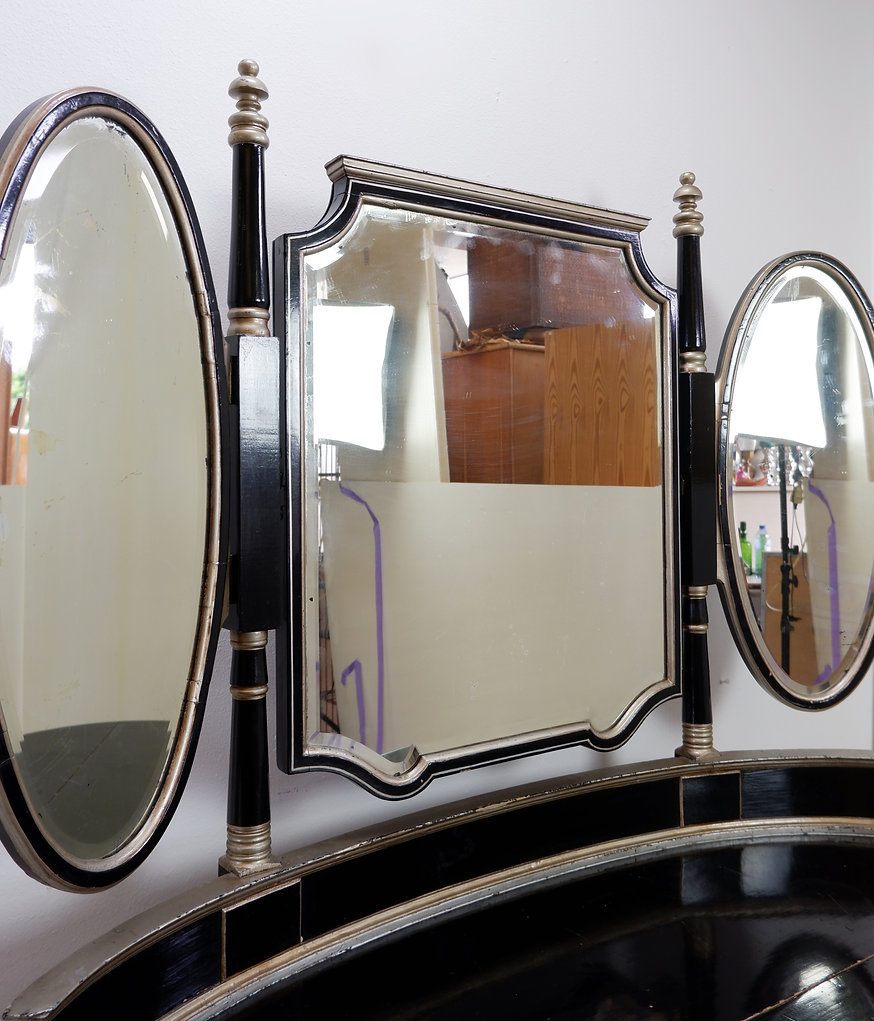 Napoleon III style dressing table with 3 mirrors