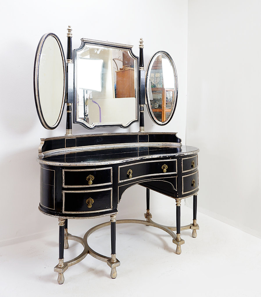 Napoleon III style dressing table with 3 mirrors