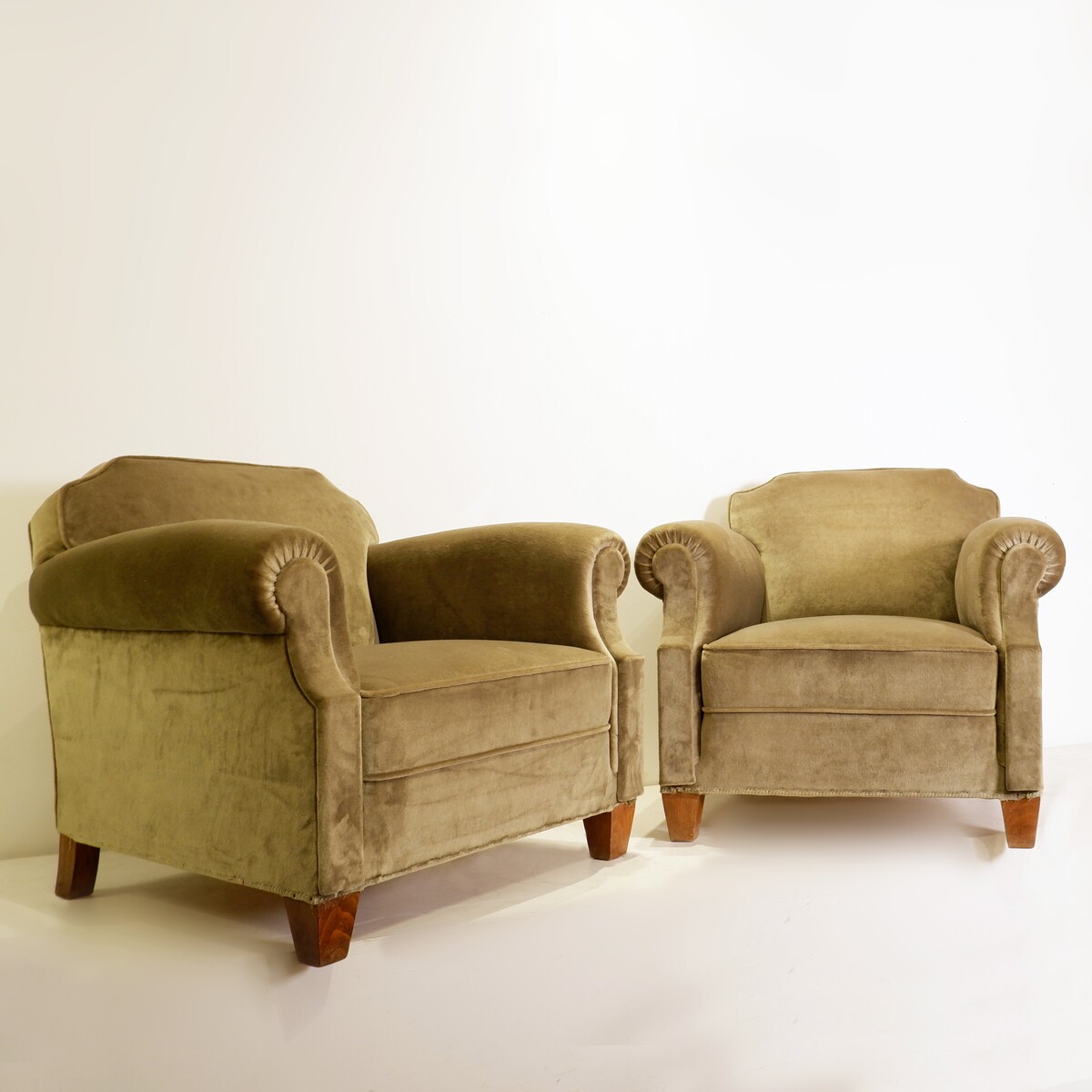 Pair of art deco armchairs - original green velvet