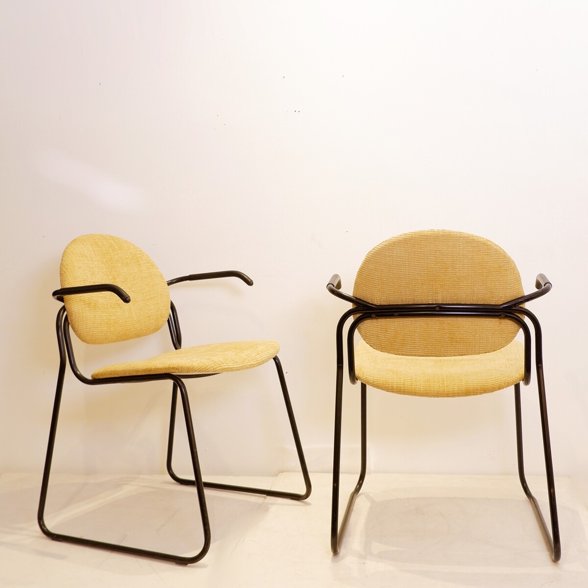 Pair of Italian Postmodern armchairs by Talin - 1980s - new upholstery