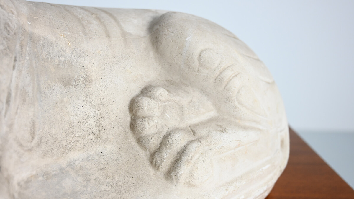 Reclining lion, vintage reproduction in plaster, France, 1970's