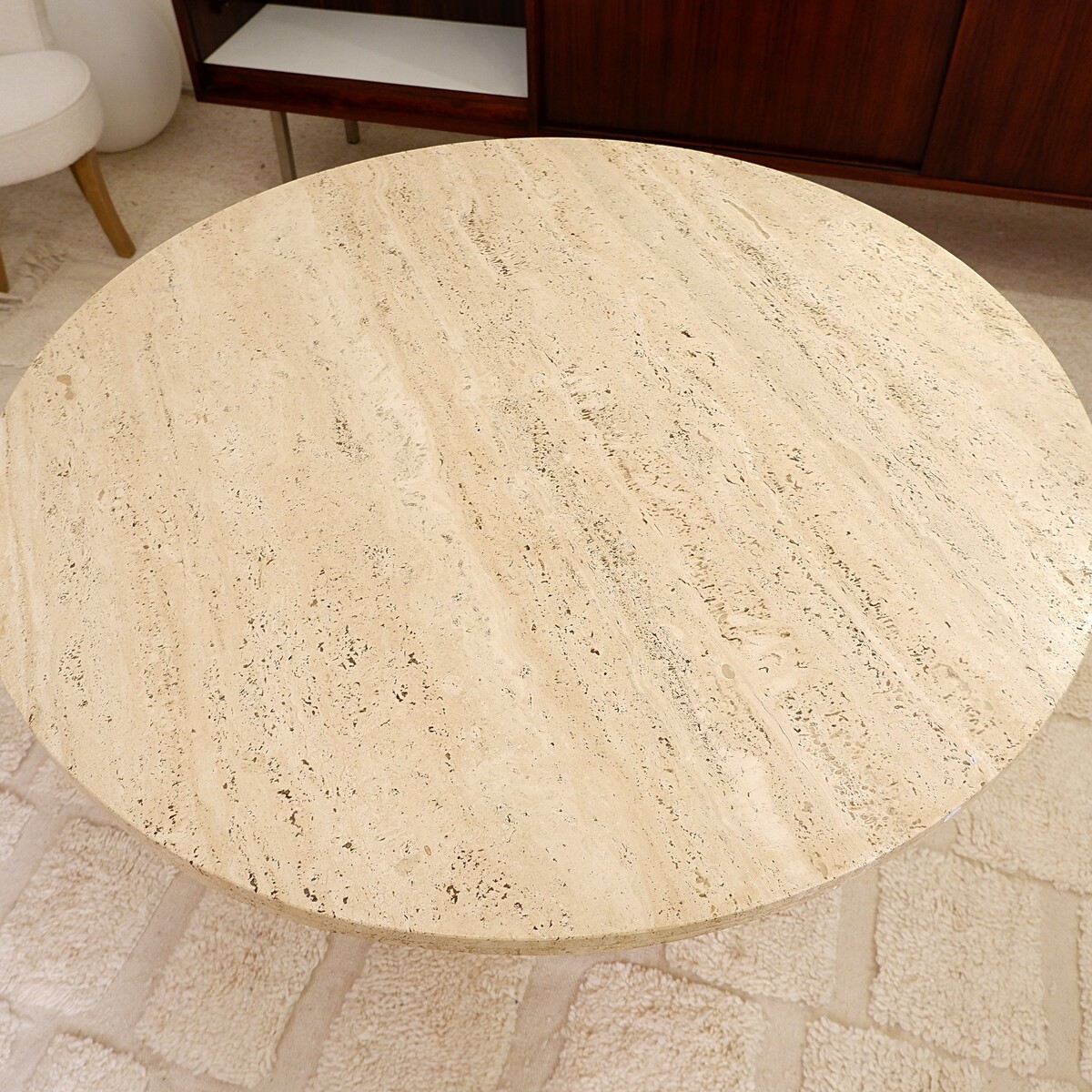 Round travertine dining table - Ø 123cm