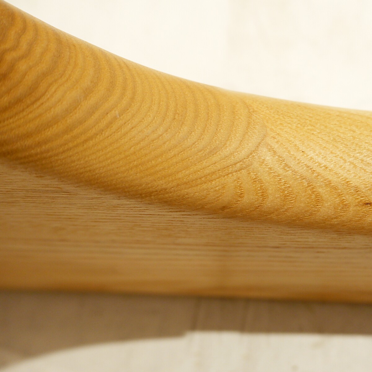 Sculptural coffee table in the style of Isamu Noguchi 