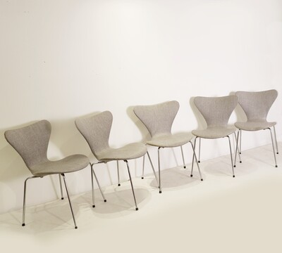 Set of 5 Mid-century Chairs by Arne Jacobsen for Fritz Hansen - 1960s