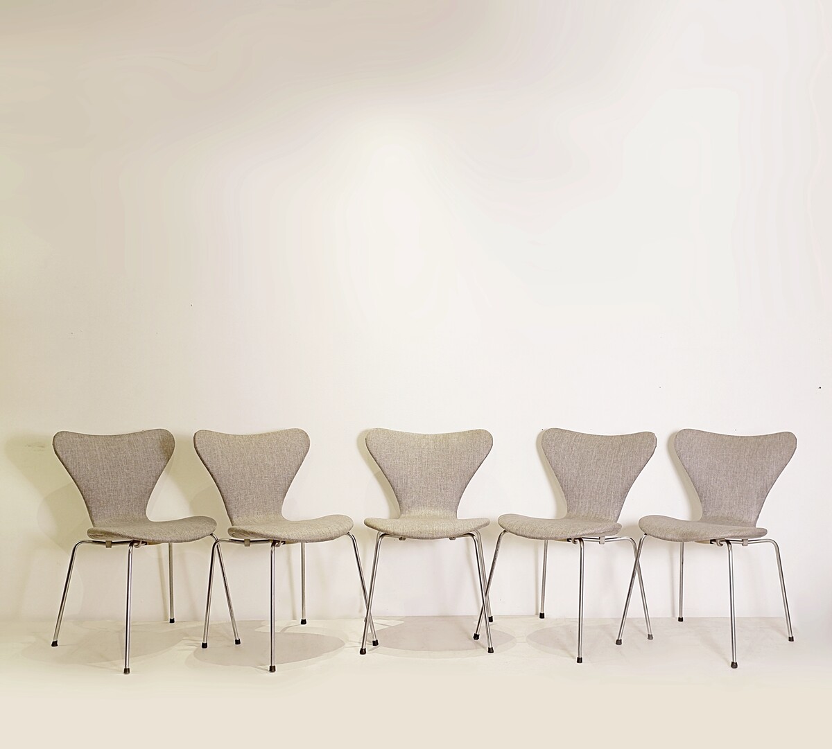 Set of 5 Mid-century Chairs by Arne Jacobsen for Fritz Hansen - 1960s