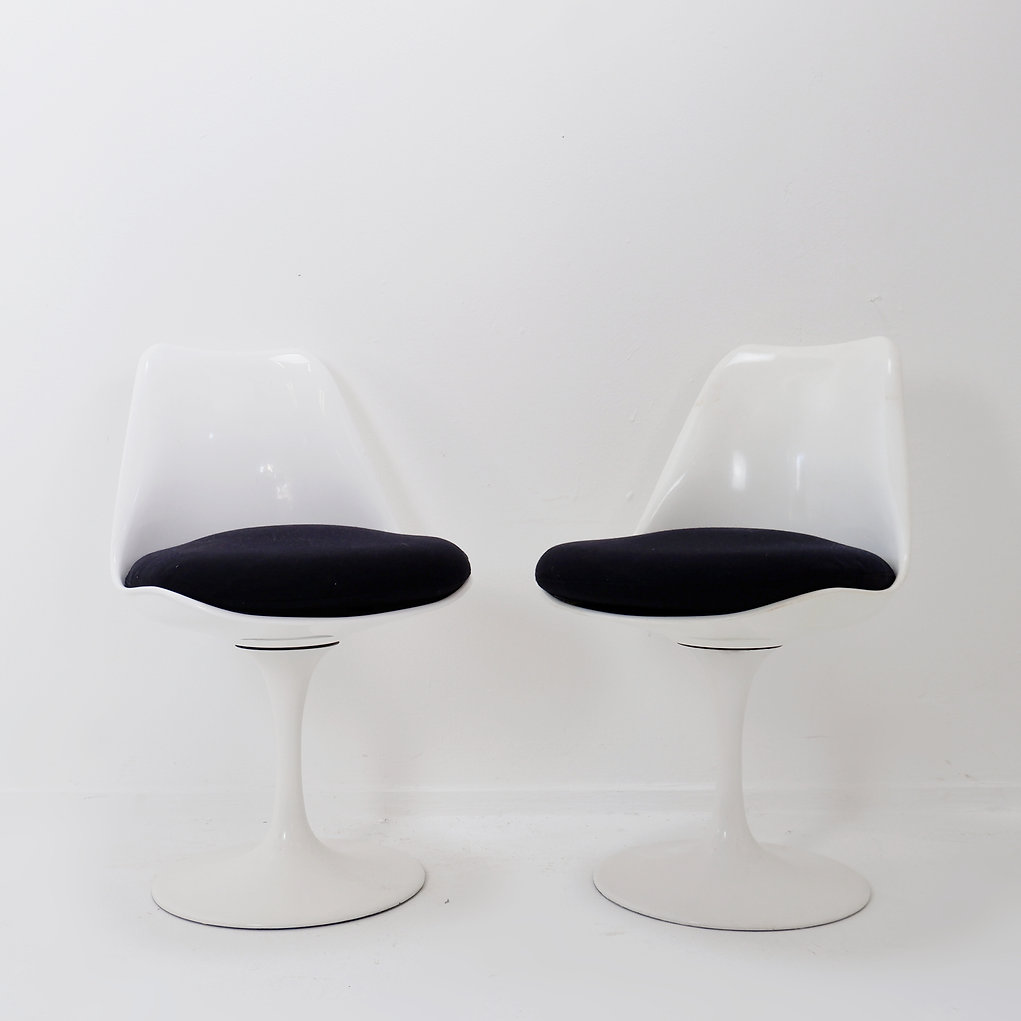 Set of six white swivel tulip chairs by Rudi Bonzanini, 1970's