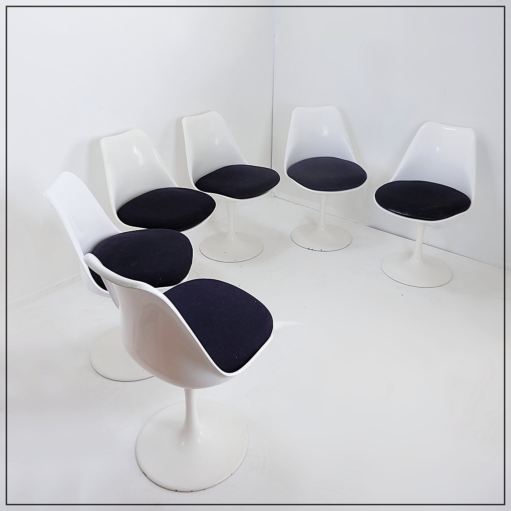 Set of six white swivel tulip chairs by Rudi Bonzanini, 1970's