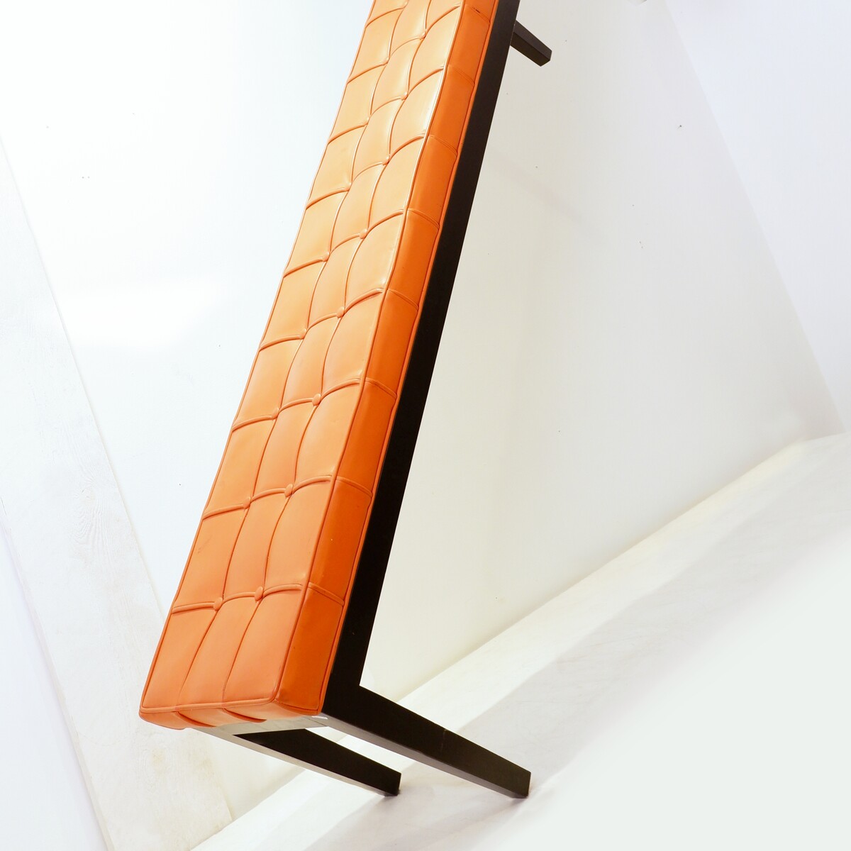 Very long wood and quilted cognac leather bench - 317cm