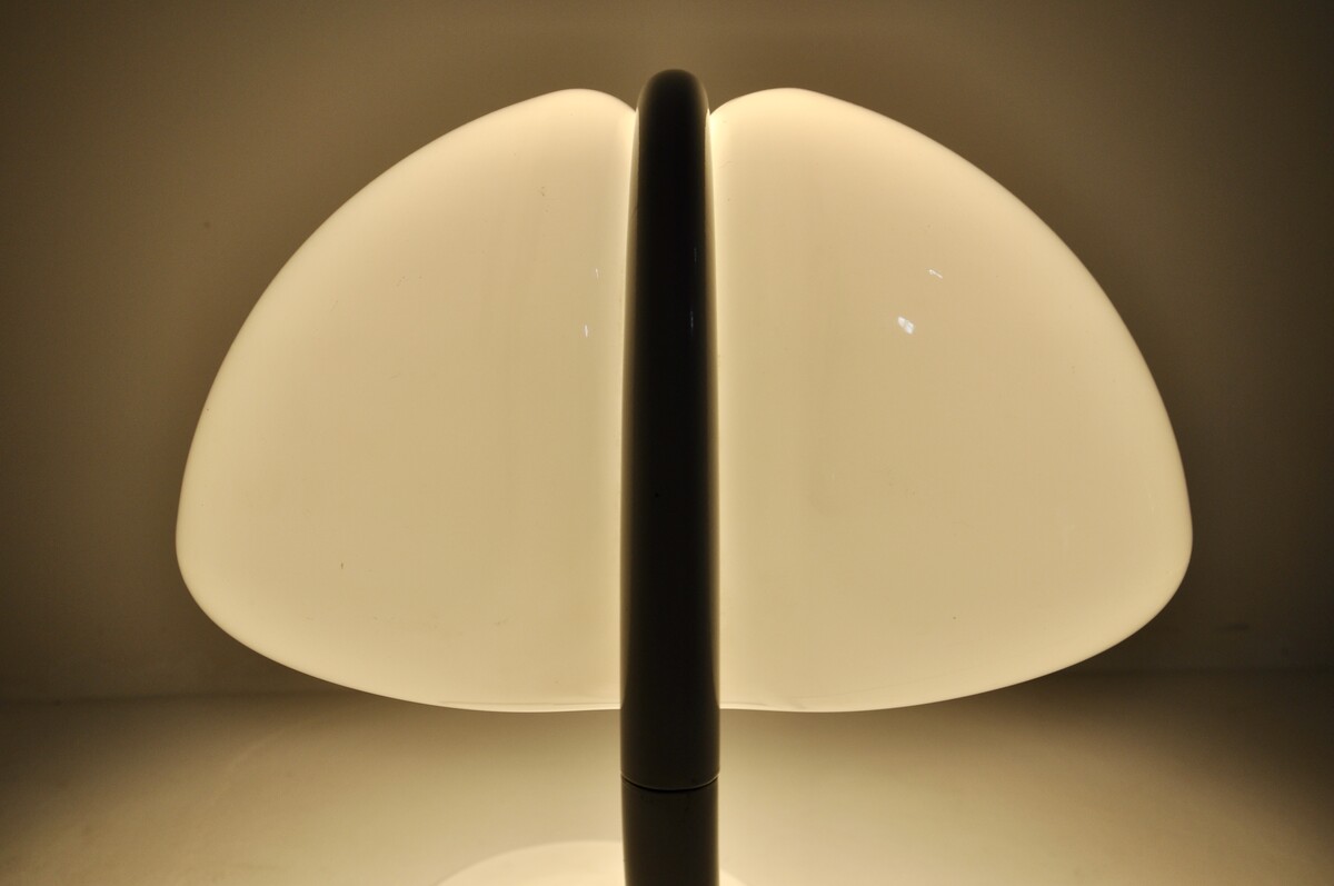 White Serpente Table Lamp by Elio Martinelli for Martinelli Luce, 1960s