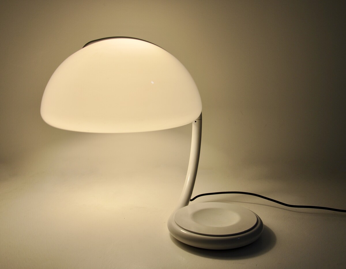 White Serpente Table Lamp by Elio Martinelli for Martinelli Luce, 1960s